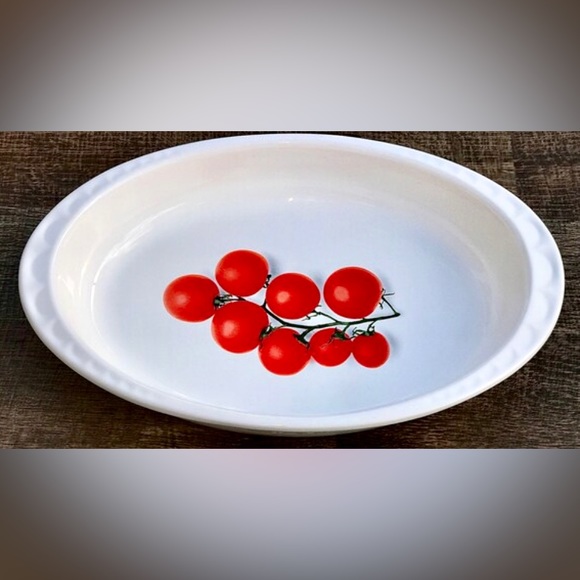 Oval Lug Handled Embossed Edge Footed Tomato Vine Illustrated FAPOR Casserole - Picture 8 of 10